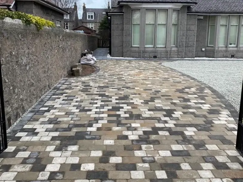 Driveway and Paths -GreenArt Landscapers in Aberdeenv