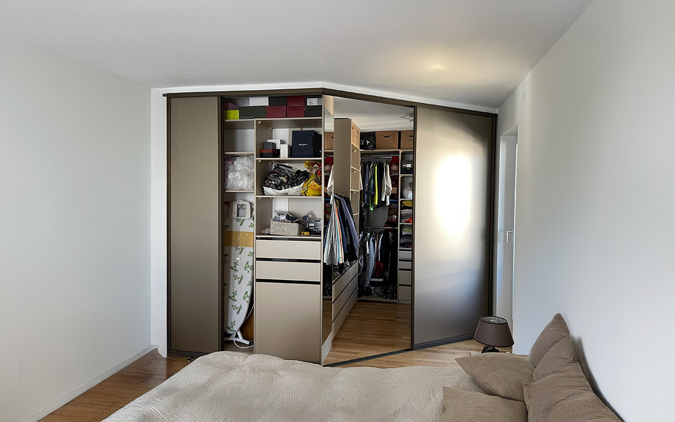 Bespoke Fitted Wardrobes in Glasgow , Scotland -DC Sliding Wardrobes